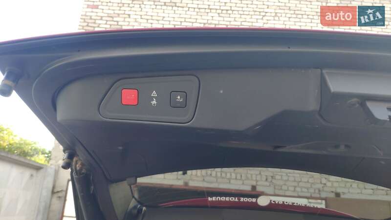 Позашляховик / Кросовер Peugeot 3008 2017 в Миколаєві