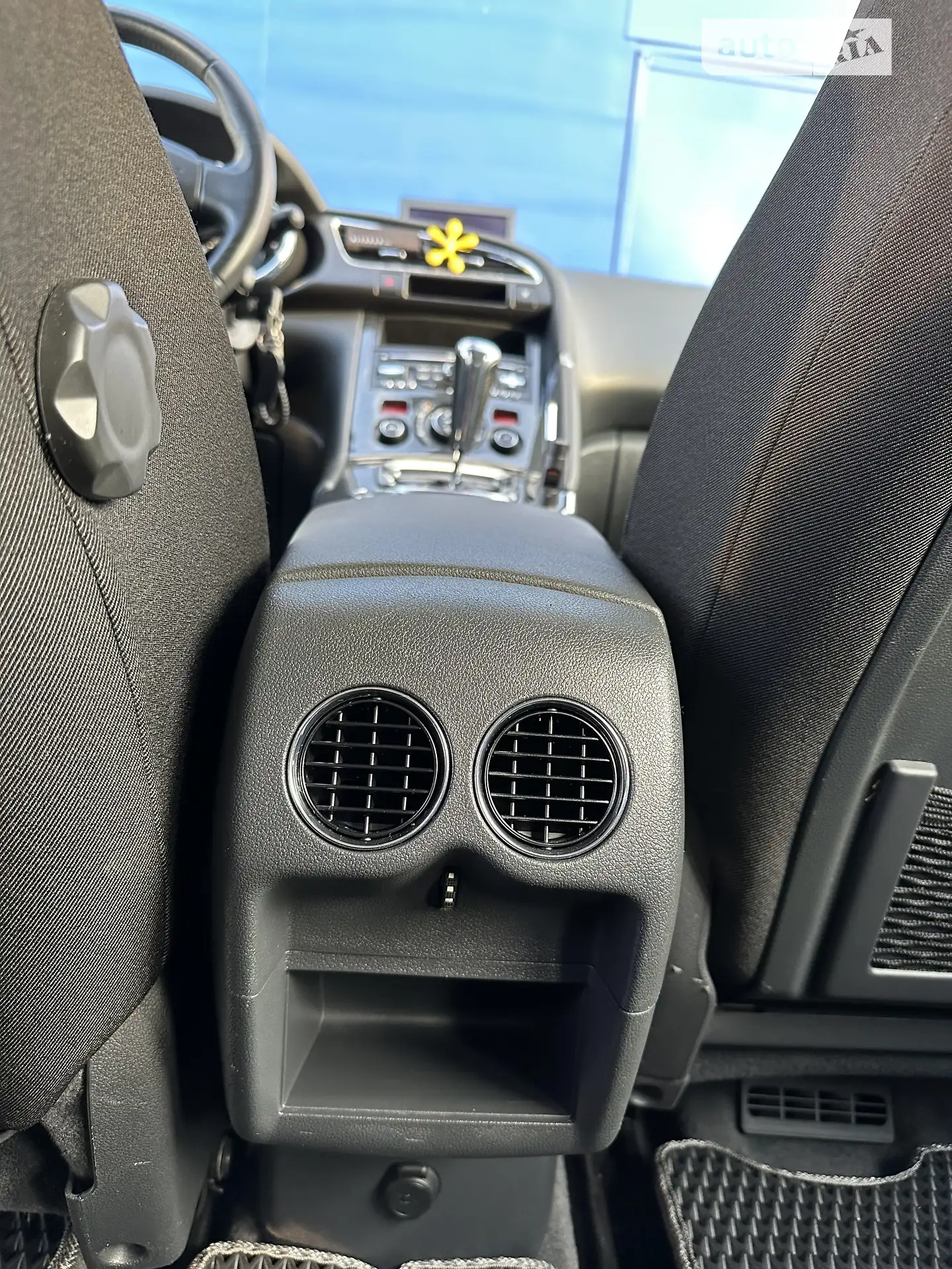 2011 Peugeot 3008 - мініатюра 16