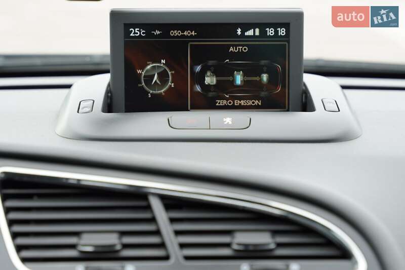 Позашляховик / Кросовер Peugeot 3008 2013 в Рівному