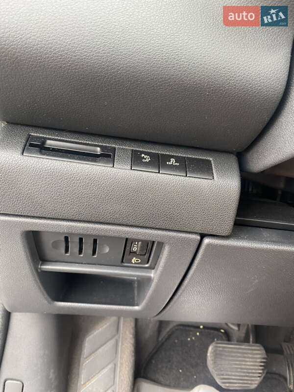 Позашляховик / Кросовер Peugeot 3008 2011 в Кагарлику