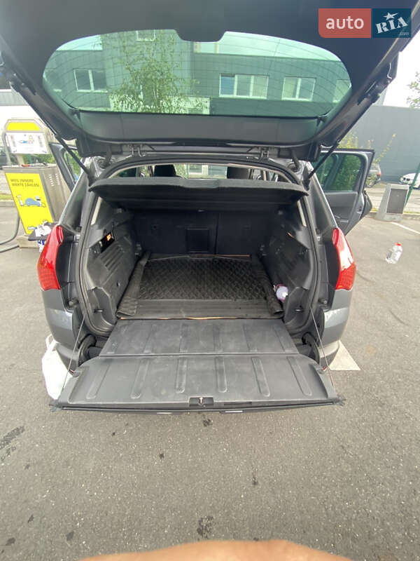 Позашляховик / Кросовер Peugeot 3008 2011 в Кагарлику