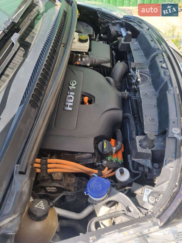 Позашляховик / Кросовер Peugeot 3008 2012 в Луцьку