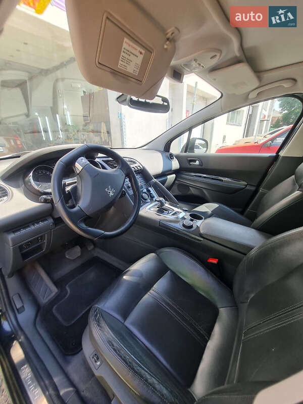 Позашляховик / Кросовер Peugeot 3008 2012 в Луцьку
