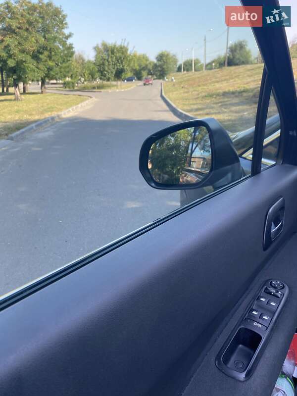 Внедорожник / Кроссовер Peugeot 3008 2012 в Кривом Роге