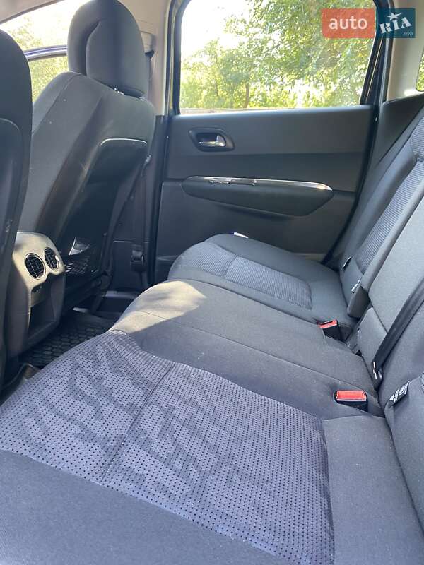 Внедорожник / Кроссовер Peugeot 3008 2012 в Кривом Роге