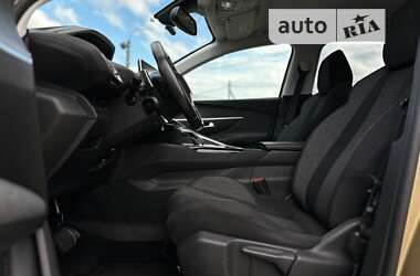 Позашляховик / Кросовер Peugeot 3008 2017 в 