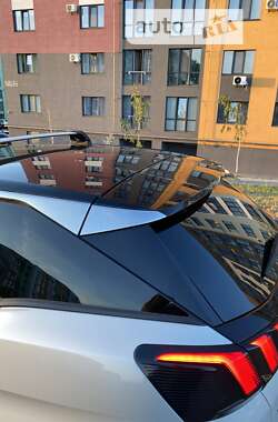 Внедорожник / Кроссовер Peugeot 3008 2017 в 