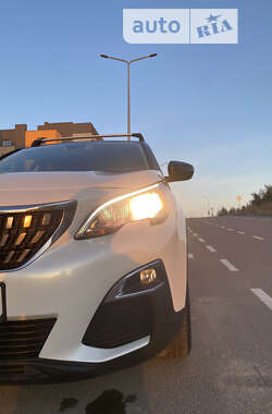 Внедорожник / Кроссовер Peugeot 3008 2017 в 
