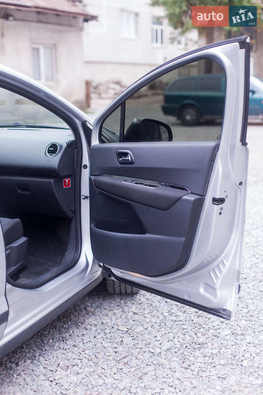 Внедорожник / Кроссовер Peugeot 3008 2009 в Львове фото 6 Внедорожник / Кроссовер Peugeot 3008 2009 в Львове