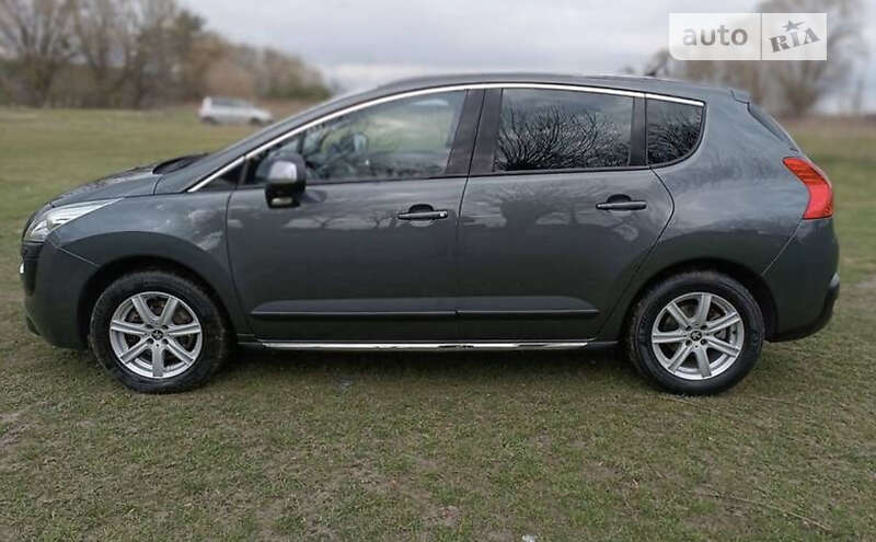 Внедорожник / Кроссовер Peugeot 3008 2010 в Мукачево