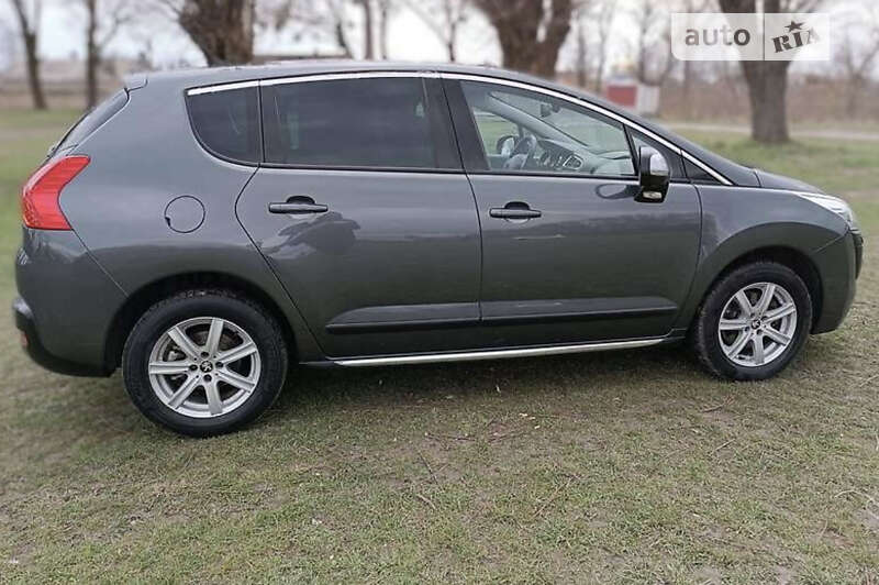 Внедорожник / Кроссовер Peugeot 3008 2010 в Мукачево