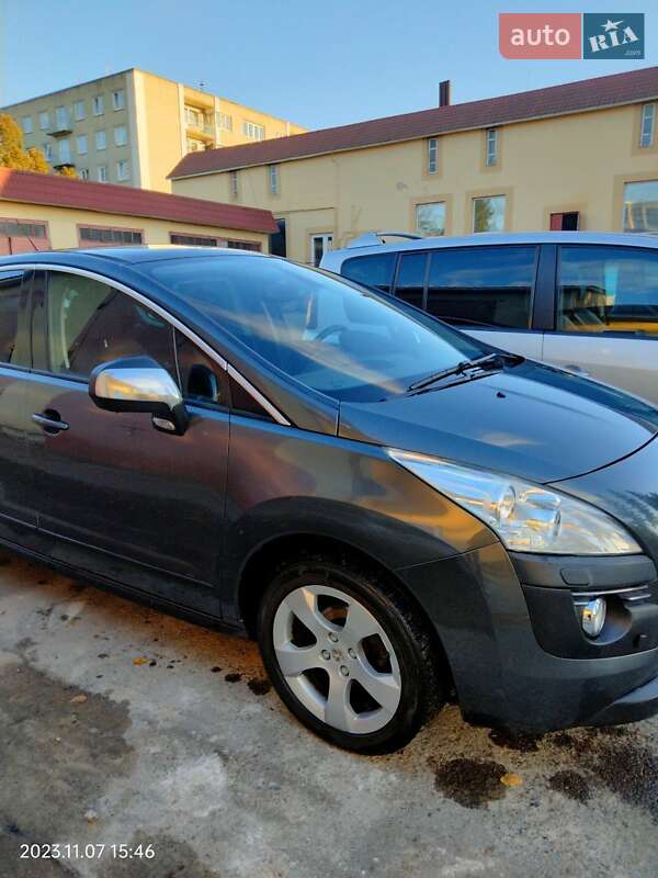 Позашляховик / Кросовер Peugeot 3008 2010 в Рівному