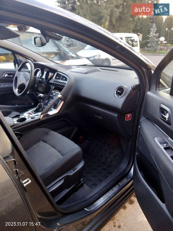 Позашляховик / Кросовер Peugeot 3008 2010 в Рівному