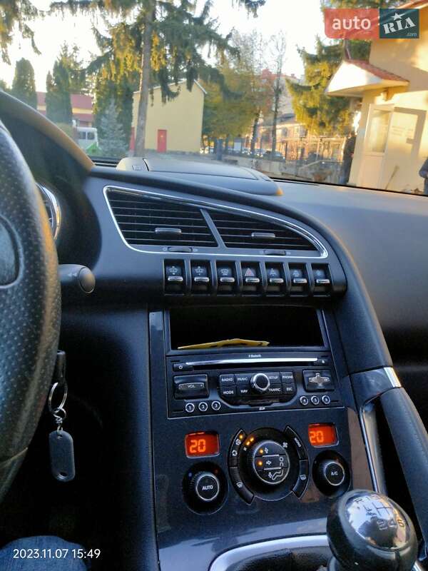 Позашляховик / Кросовер Peugeot 3008 2010 в Рівному