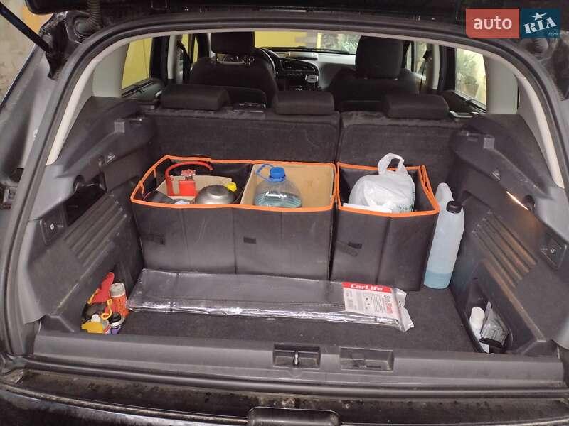 Позашляховик / Кросовер Peugeot 3008 2011 в Херсоні