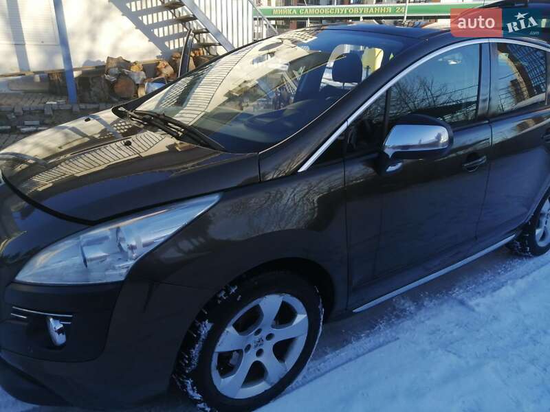 Внедорожник / Кроссовер Peugeot 3008 2011 в Ивано-Франковске