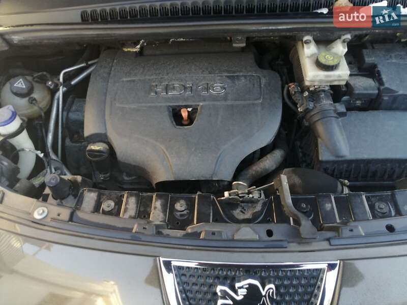 Внедорожник / Кроссовер Peugeot 3008 2011 в Ивано-Франковске