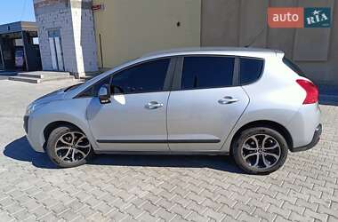 Позашляховик / Кросовер Peugeot 3008 2012 в 