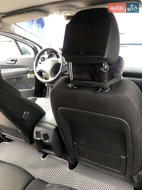 Внедорожник / Кроссовер Peugeot 3008 2009 в Калиновке