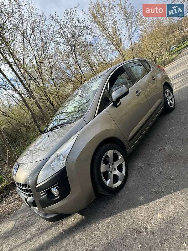 Внедорожник / Кроссовер Peugeot 3008 2011 в Луцке фото 9 Внедорожник / Кроссовер Peugeot 3008 2011 в Луцке