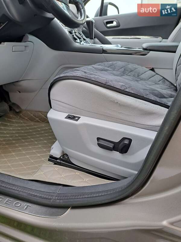 Внедорожник / Кроссовер Peugeot 3008 2014 в Иршаве