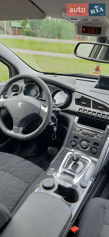 Внедорожник / Кроссовер Peugeot 3008 2013 в Новомосковске