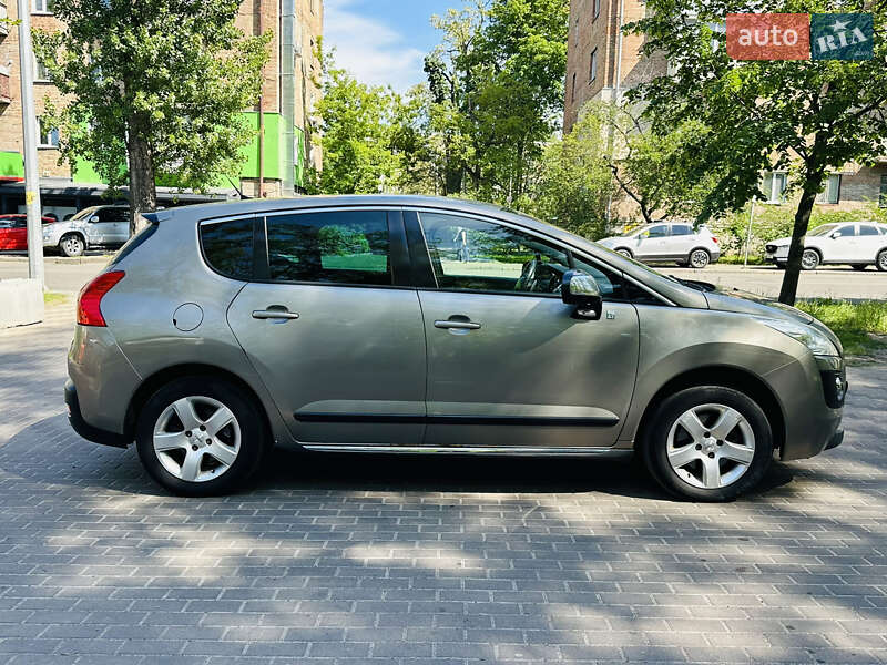 Внедорожник / Кроссовер Peugeot 3008 2012 в Киеве