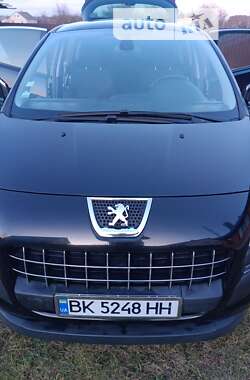 Внедорожник / Кроссовер Peugeot 3008 2009 в Вараше