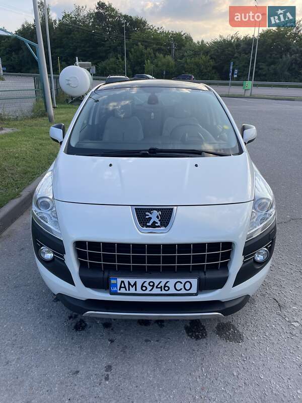 Позашляховик / Кросовер Peugeot 3008 2013 в Житомирі