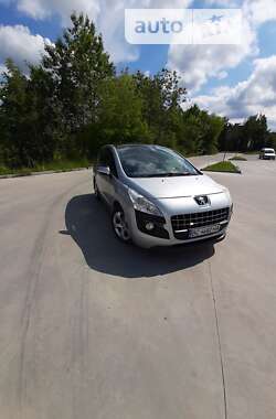 Позашляховик / Кросовер Peugeot 3008 2010 в Дрогобичі