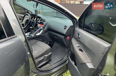 Позашляховик / Кросовер Peugeot 3008 2009 в 