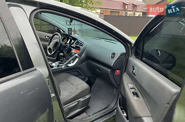 Позашляховик / Кросовер Peugeot 3008 2009 в 