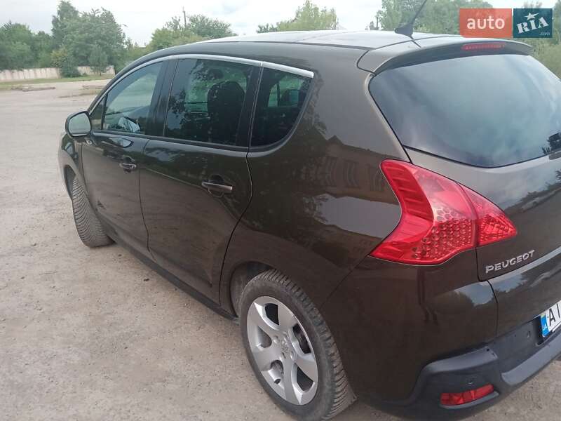 Внедорожник / Кроссовер Peugeot 3008 2010 в Ивано-Франковске фото 4 Внедорожник / Кроссовер Peugeot 3008 2010 в Ивано-Франковске
