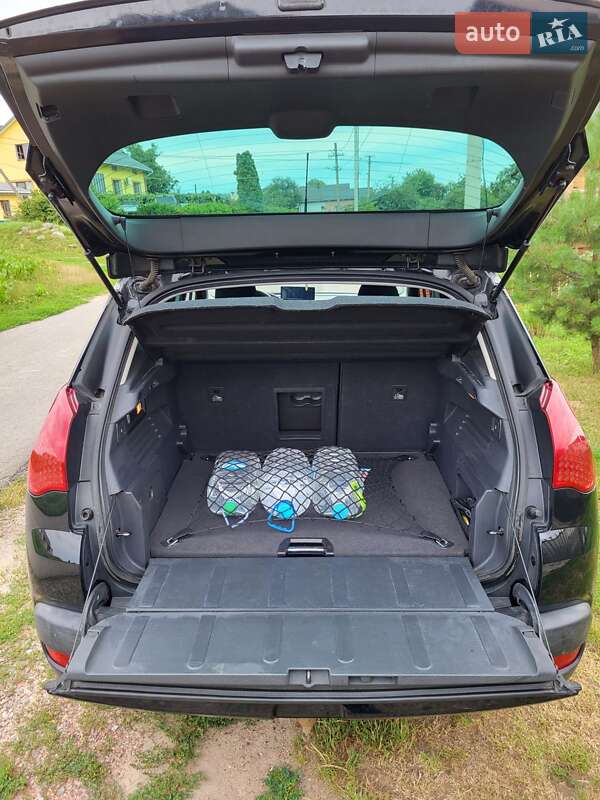 Позашляховик / Кросовер Peugeot 3008 2010 в Львові