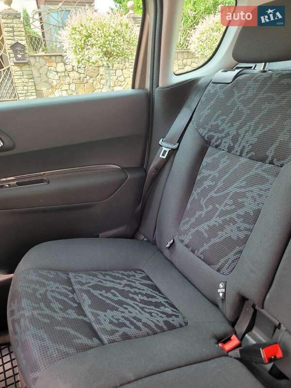 Позашляховик / Кросовер Peugeot 3008 2013 в Рівному