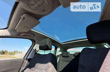 Позашляховик / Кросовер Peugeot 3008 2012 в 