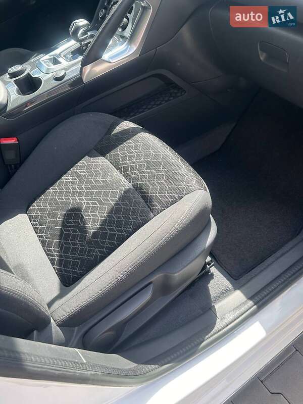 Внедорожник / Кроссовер Peugeot 3008 2014 в Ровно