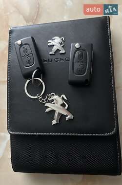 Внедорожник / Кроссовер Peugeot 3008 2014 в Ровно