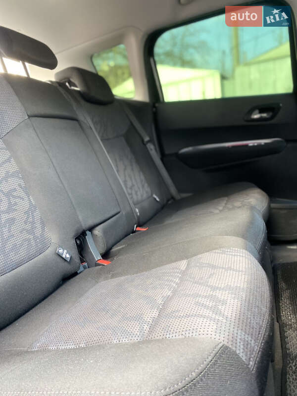 Позашляховик / Кросовер Peugeot 3008 2012 в Івано-Франківську