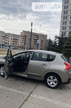 Внедорожник / Кроссовер Peugeot 3008 2013 в Харькове