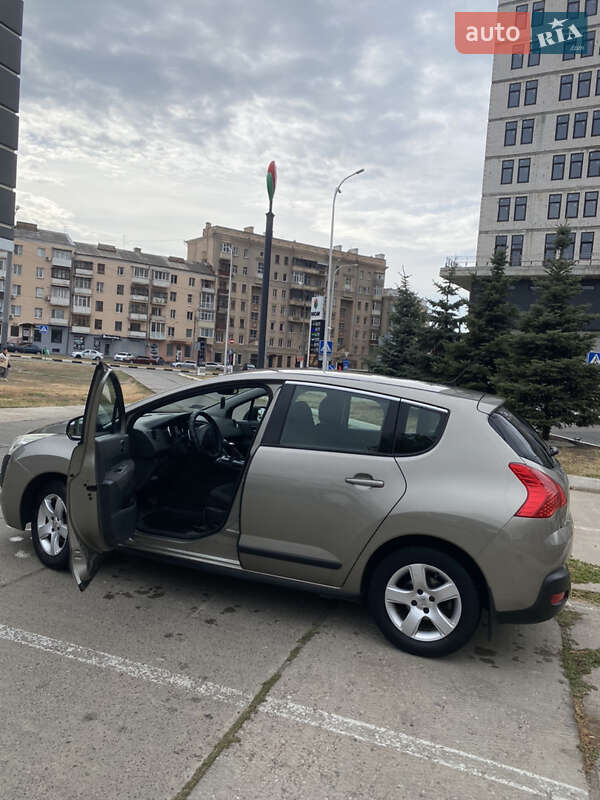 Peugeot 3008 2013