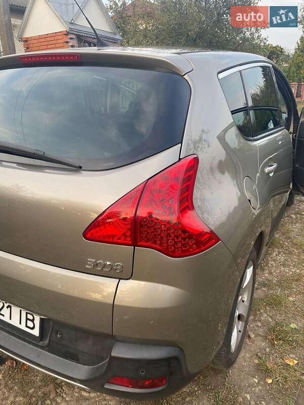 Позашляховик / Кросовер Peugeot 3008 2012 в Калуші