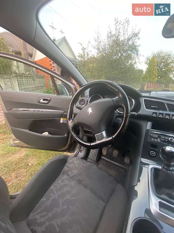 Позашляховик / Кросовер Peugeot 3008 2012 в Калуші