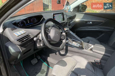 Внедорожник / Кроссовер Peugeot 3008 2020 в 