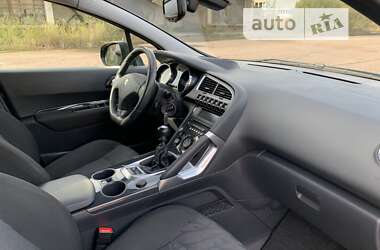 Позашляховик / Кросовер Peugeot 3008 2010 в Калуші