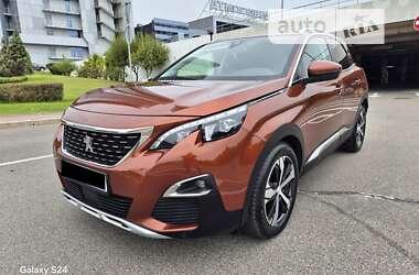 Внедорожник / Кроссовер Peugeot 3008 2019 в Киеве