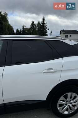 Позашляховик / Кросовер Peugeot 3008 2017 в 