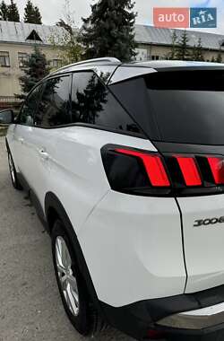 Позашляховик / Кросовер Peugeot 3008 2017 в 