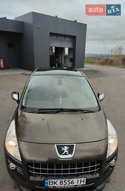 Внедорожник / Кроссовер Peugeot 3008 2009 в 