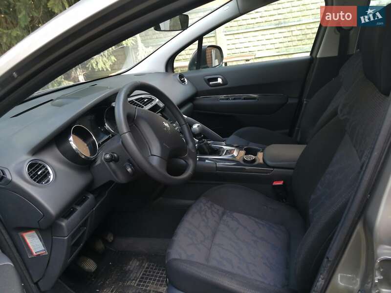 Позашляховик / Кросовер Peugeot 3008 2010 в Луцьку